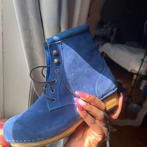 Wooden clog suede ankle boots - Picture 2 of 6